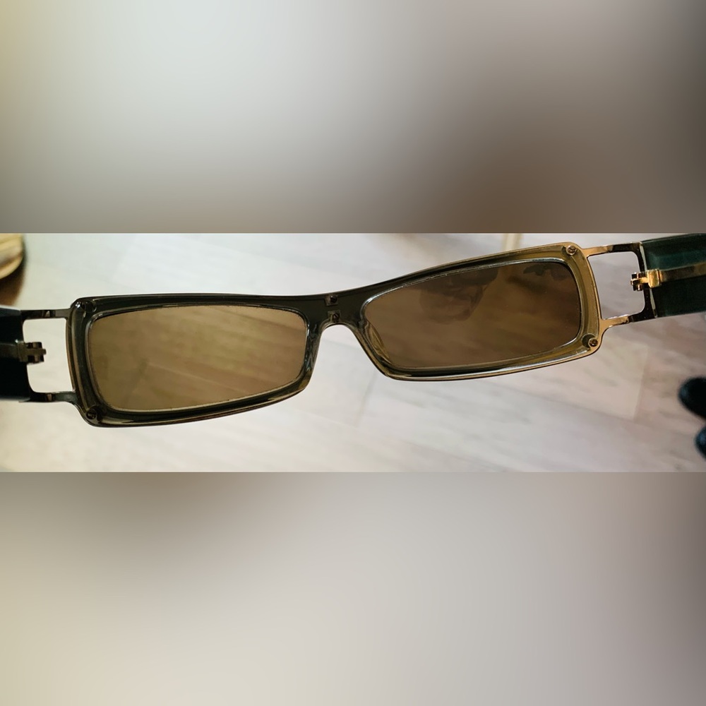 Burberry Sunglasses in Olive Green - Picture 5 of 9
